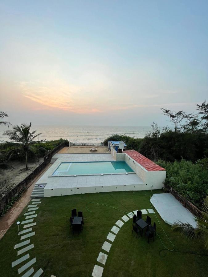 Hotel Kay'S By The Sea Ajgaon Esterno foto
