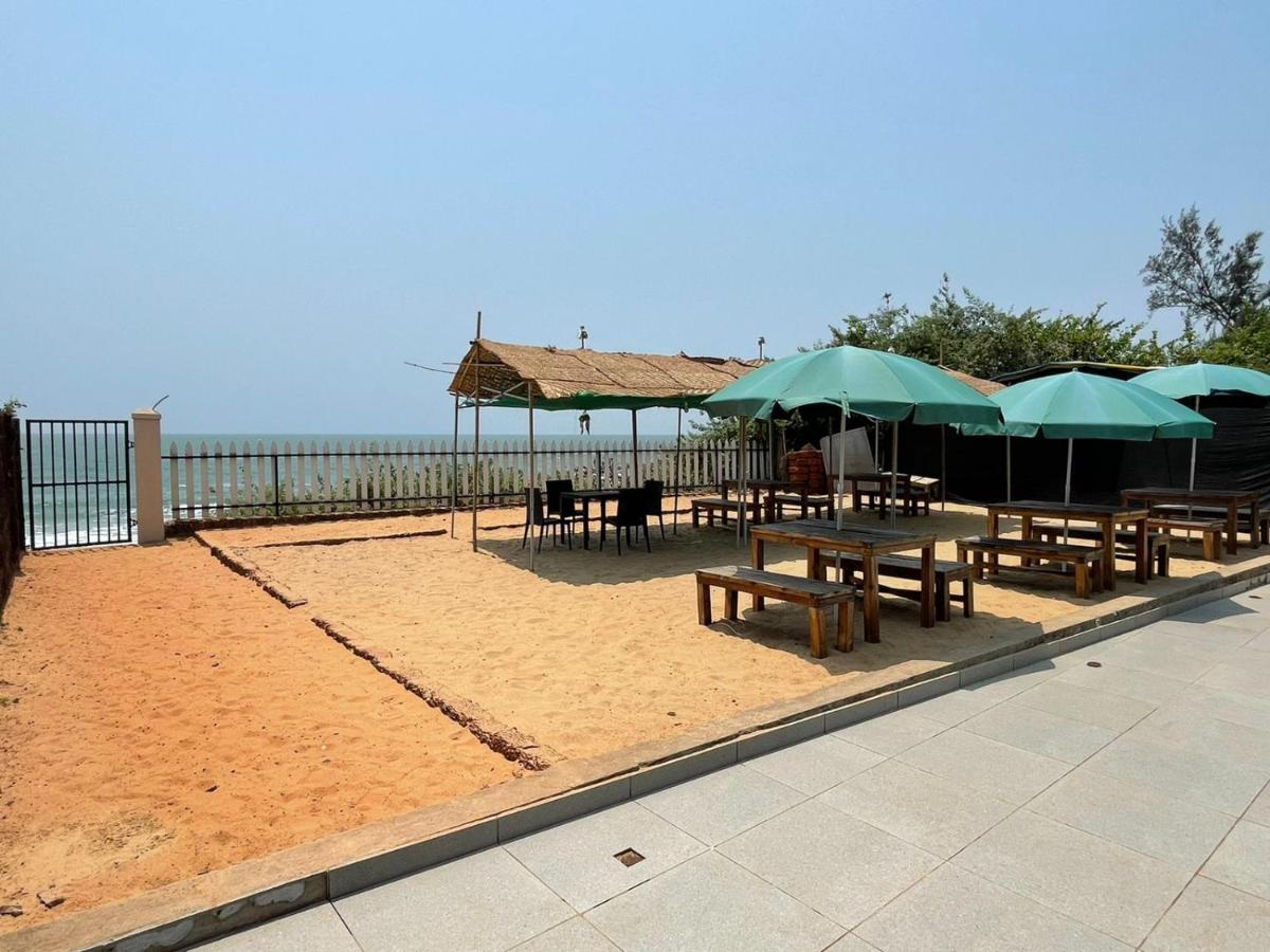 Hotel Kay'S By The Sea Ajgaon Esterno foto