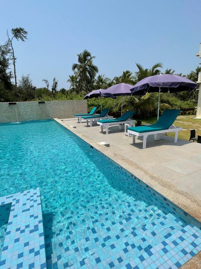 Hotel Kay'S By The Sea Ajgaon Esterno foto