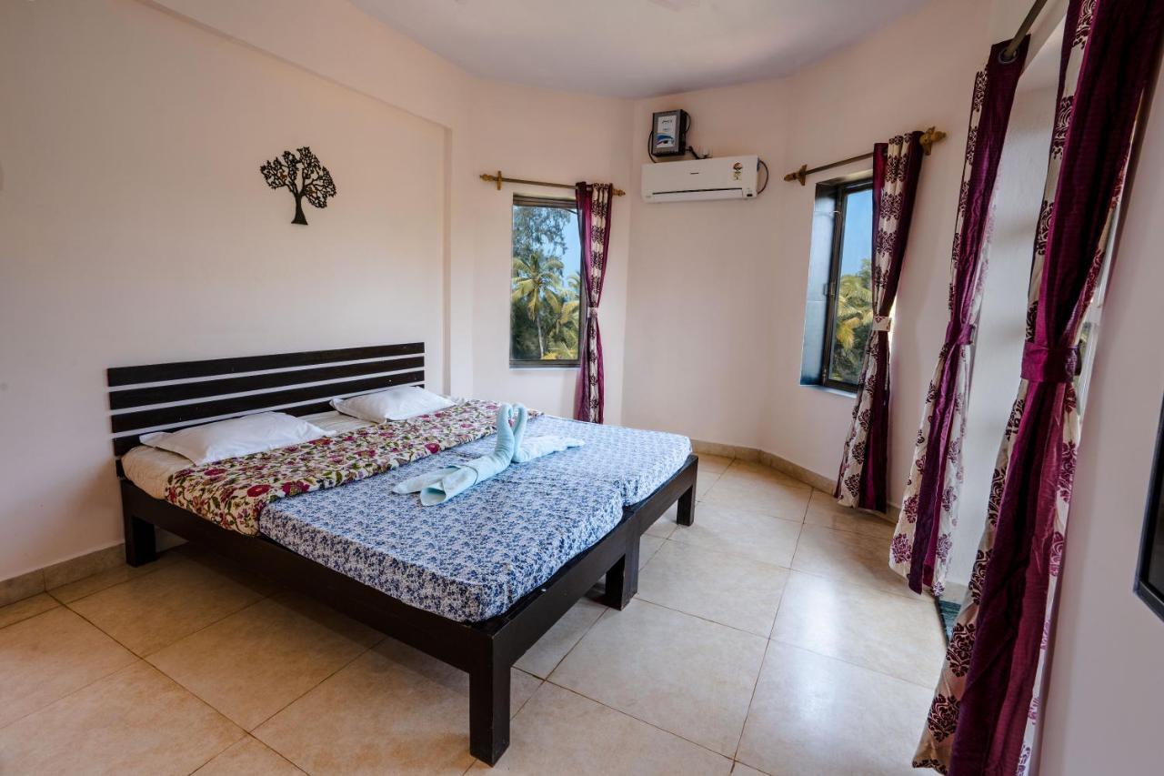 Hotel Kay'S By The Sea Ajgaon Esterno foto