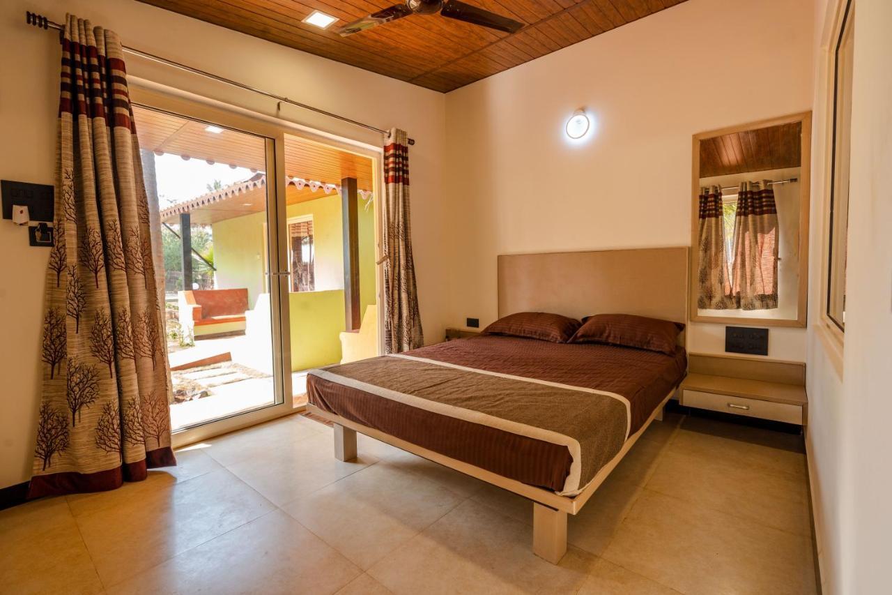 Hotel Kay'S By The Sea Ajgaon Esterno foto